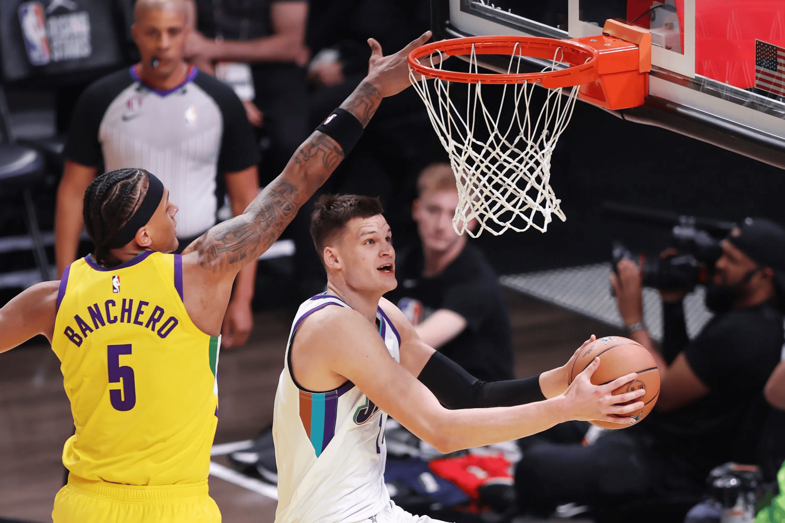 关于拉齐奥训练开放日；今夜内部沟通引欢呼；全明星赛在即；年轻球员得到机会的信息-开云体育下载